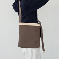 SHOULDER BAG [D.BEIGE × NATURAL]