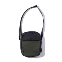 IFNI SHOULDER BAG [OLIVE]