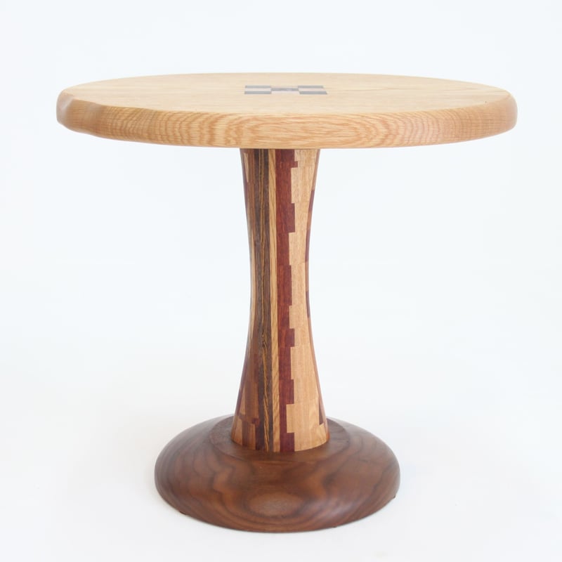 美品 ギャラリー良工房 RYO工房 定価15円 サイドテーブル 彫刻家具 無垢材 美品 ギャラリー良工房 RYO工房 定価15円 サイドテーブル 彫刻