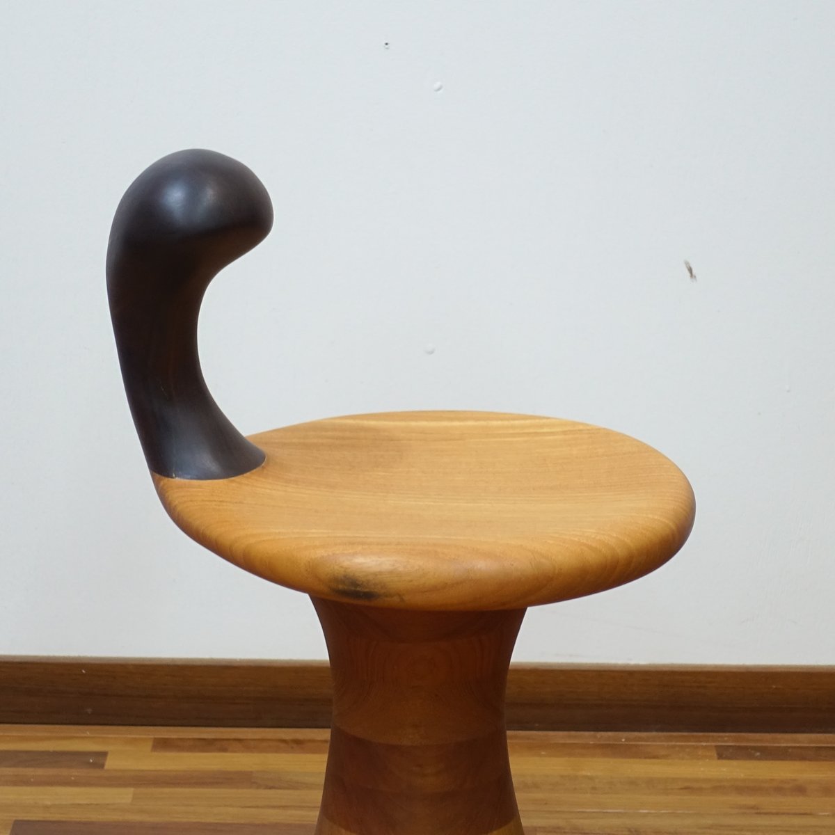 鎌倉彫り椅子 fit=scale-down,w=1200