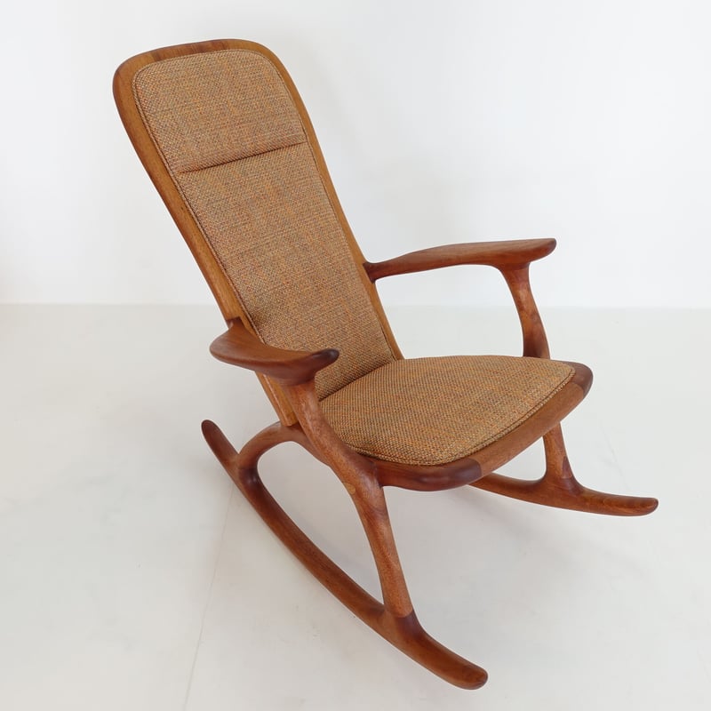 ロッキングチェア デュタリアー　足置き部分 楽天市場】調節機能が豊富なロッキングチェア(グリーン