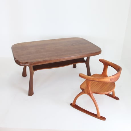 低い食卓テーブル
