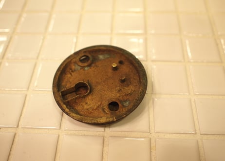 鍵穴隠し（brass）