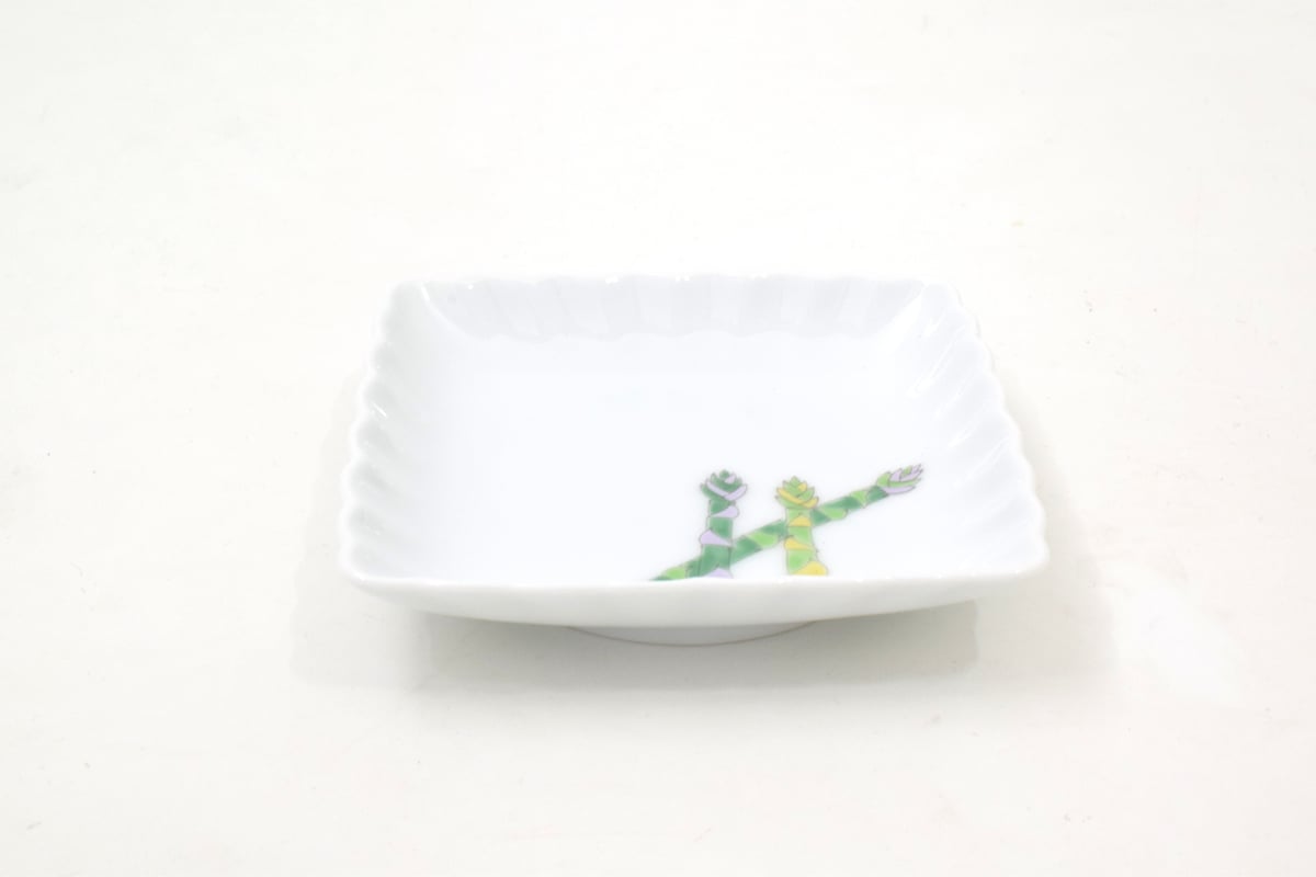 アスパラ 菊割角小皿（陶器市制作品） | WEB有田陶器市 ｜ 深川製磁