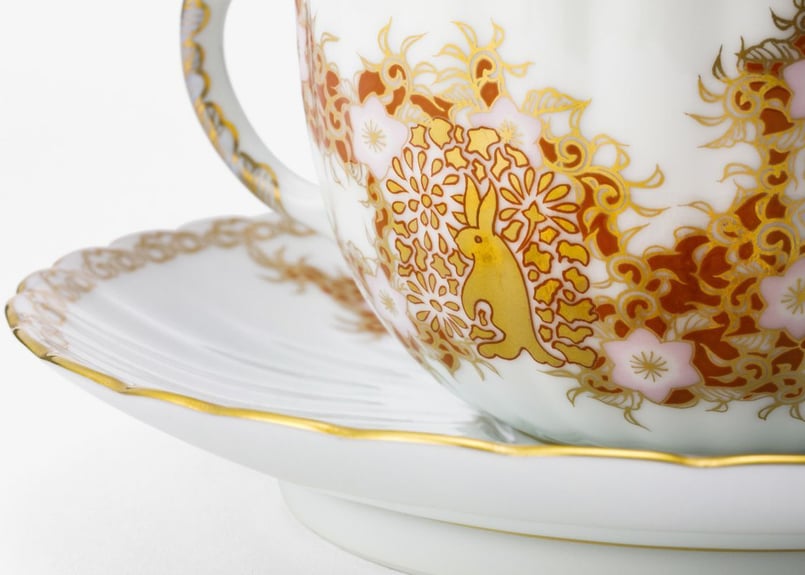 有田 色鍋島  菊割花皿  (古九谷様式を取り入れた) 有田 色鍋島 菊割花皿 (古九谷様式を取り入れた) 学芸の小