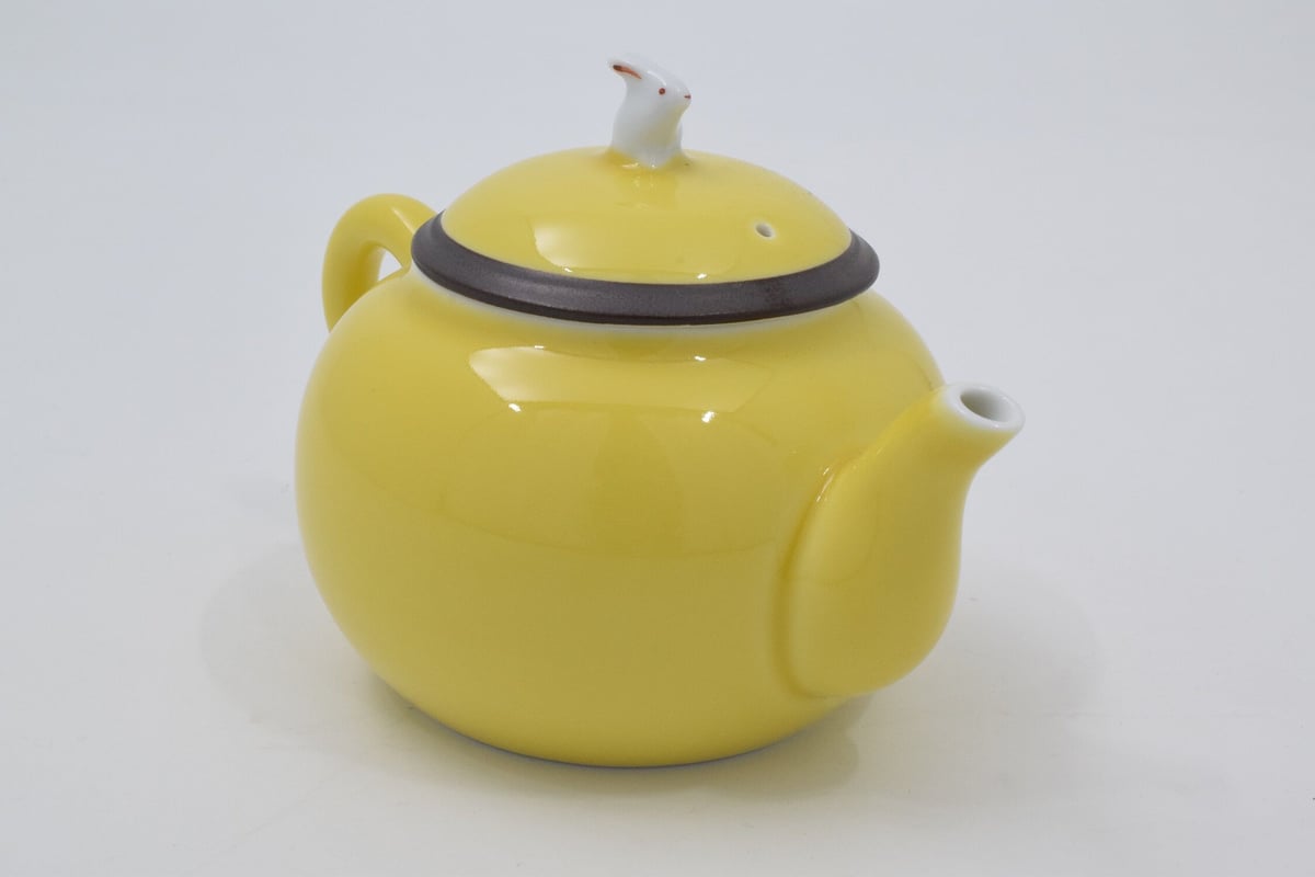 黄地うさぎ 手付小急須（アウトレット品） | WEB有田陶器市 ｜ 深川製