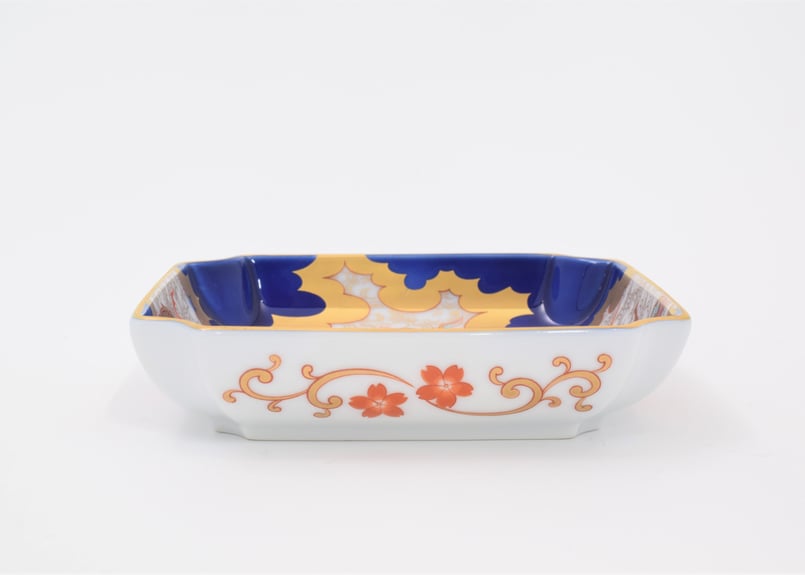 染錦金彩雲龍 角4号飾皿（アウトレット品） | WEB有田陶器市 ｜ 深川