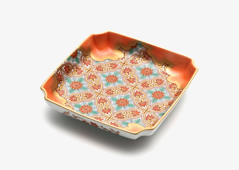 金襴手更紗珊瑚色 飾皿（アウトレット品） | WEB有田陶器市 ｜ 深川製