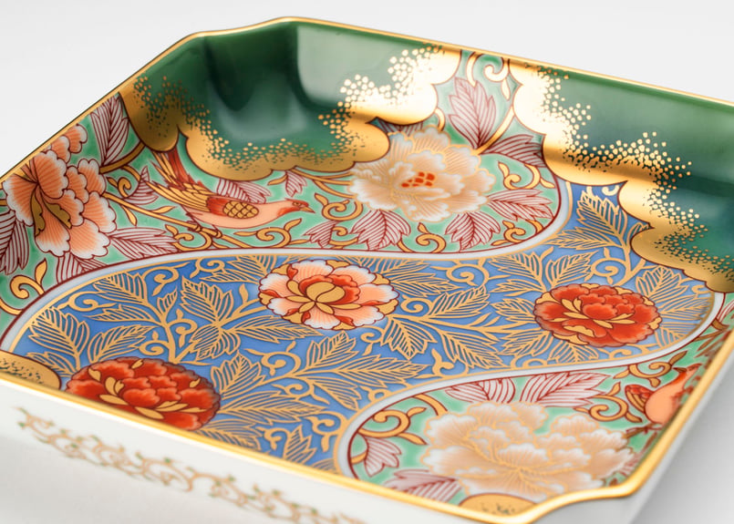 金襴手牡丹唐草ひわ色 飾皿（アウトレット品） | WEB有田陶器市