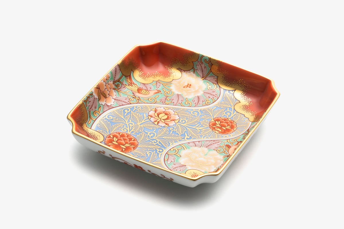 金襴手牡丹唐草珊瑚色 飾皿（アウトレット品） | WEB有田陶器市