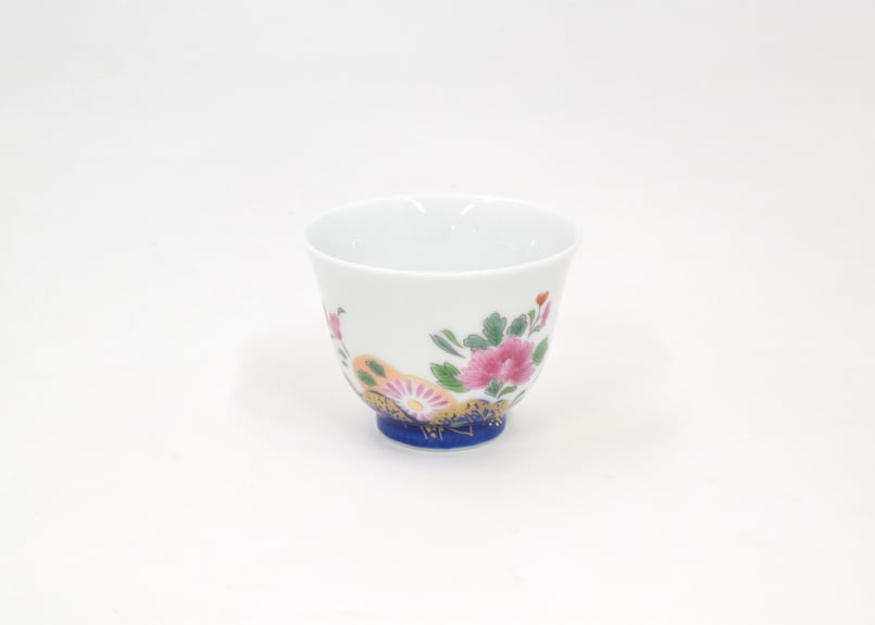 染錦絢爛草花絵 反玉露煎茶碗（アウトレット） | WEB有田陶器市