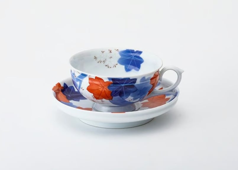 染錦春秋紋 反平大紅茶碗皿（アウトレット品） | WEB有田陶器市