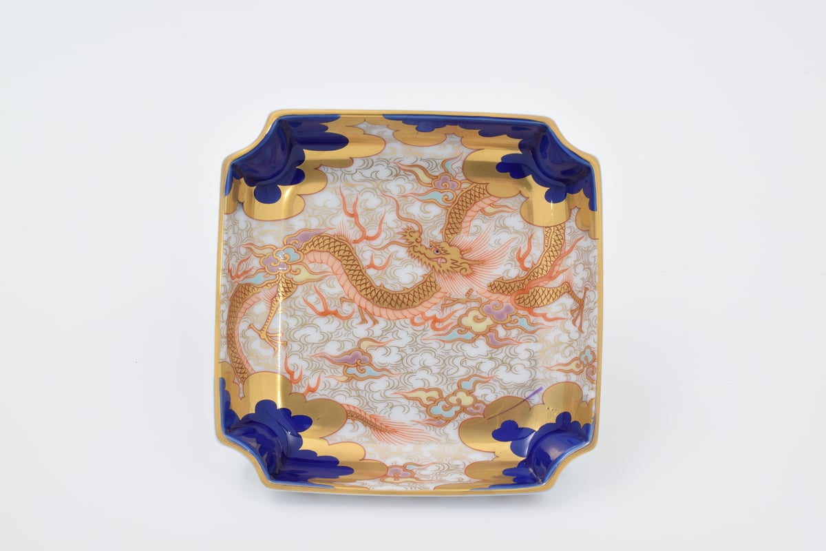 染錦金彩雲龍 角4号飾皿（アウトレット品） | WEB有田陶器市 ｜ 深川