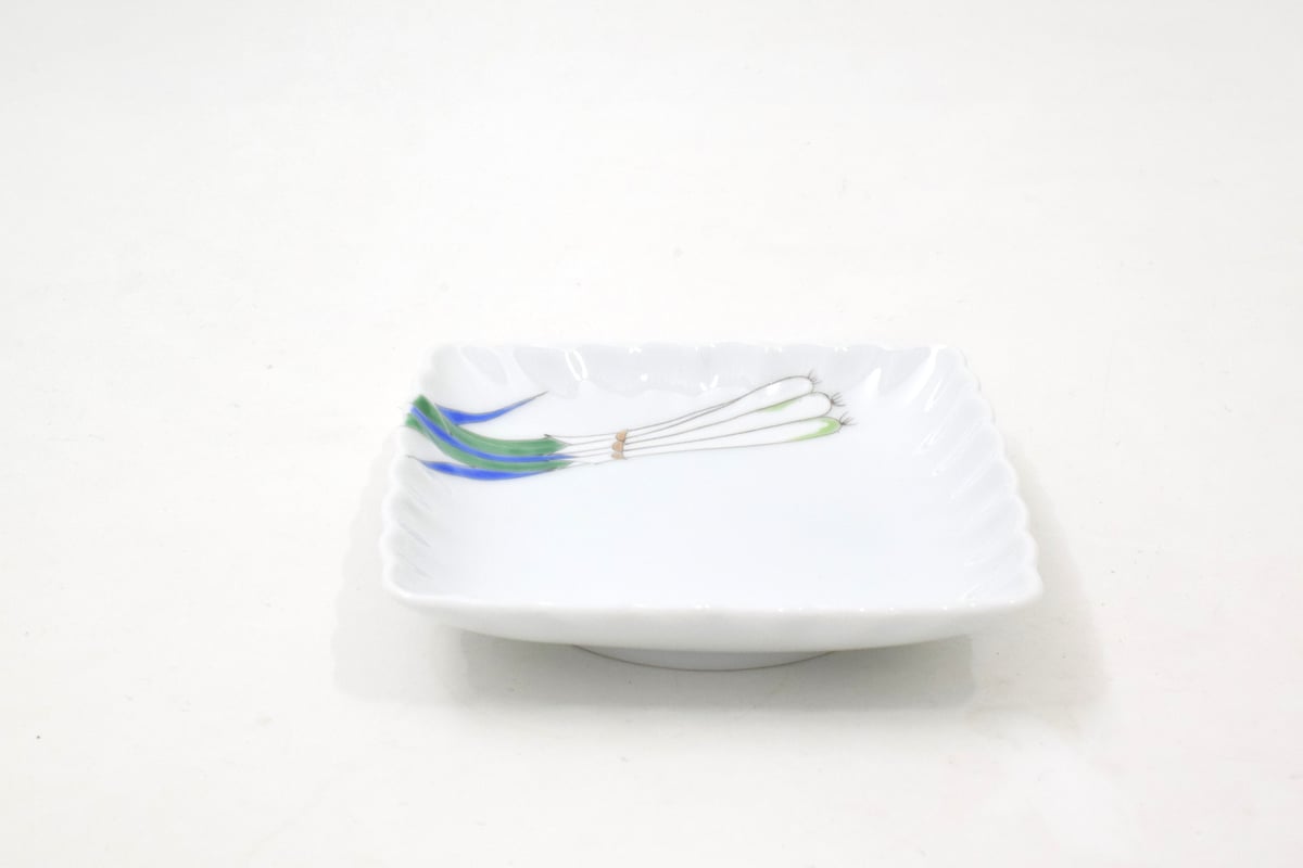 ネギ 菊割角小皿（陶器市制作品） | WEB有田陶器市 ｜ 深川製磁 おうち