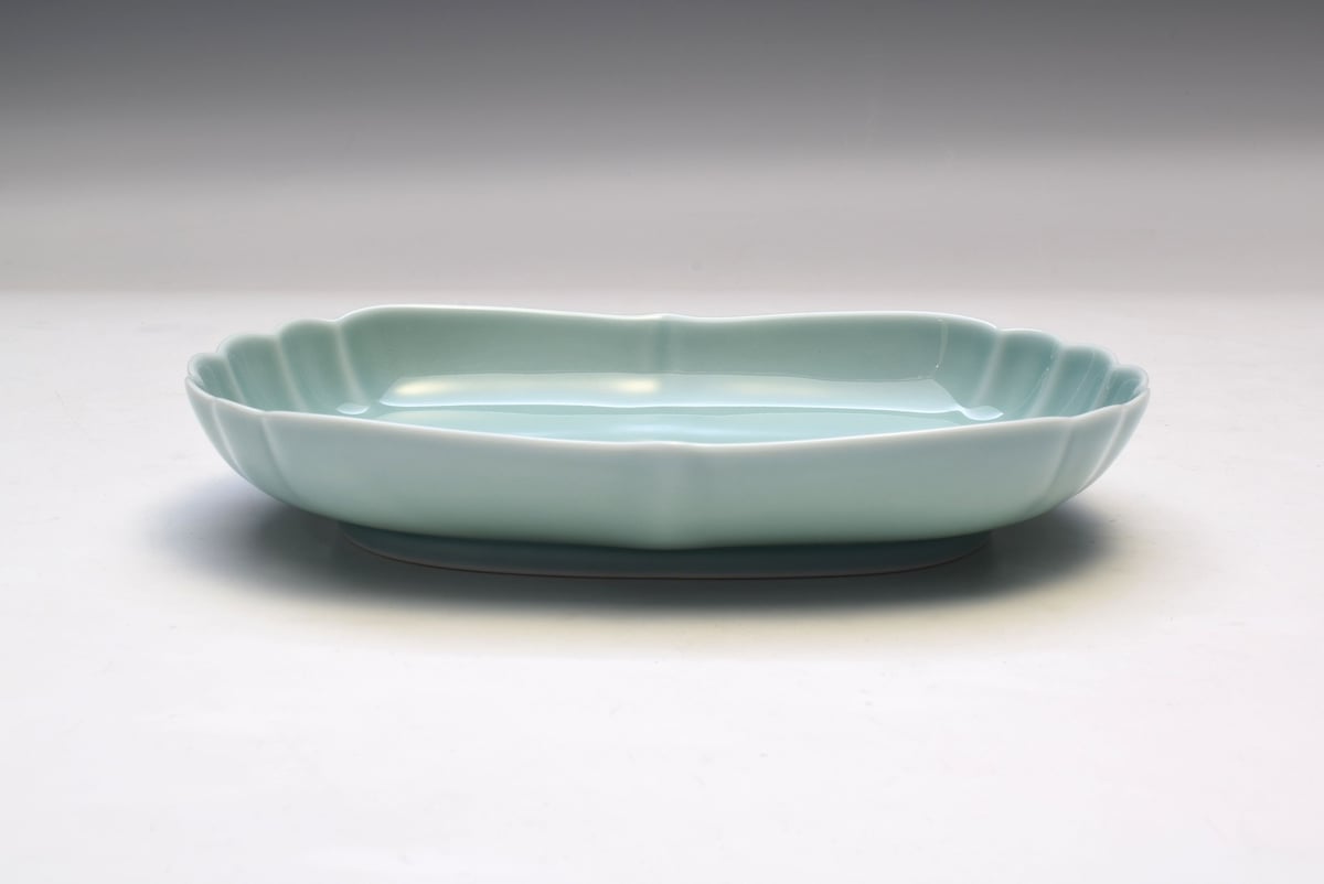 青磁 菊中割盛鉢（アウトレット品） | WEB有田陶器市 ｜ 深川製磁