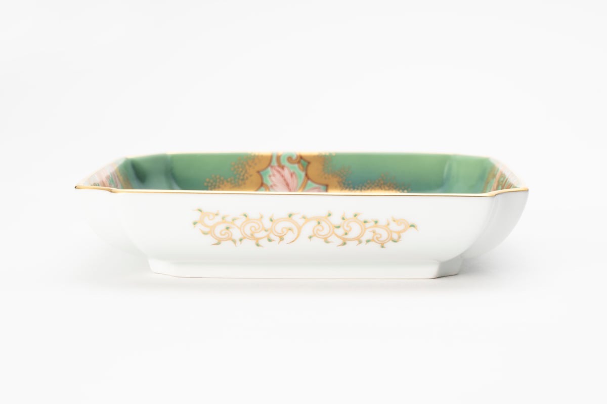 金襴手牡丹唐草ひわ色 飾皿（アウトレット品） | WEB有田陶器市