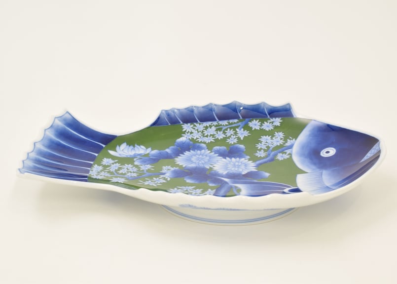 染付菊絵 魚型皿（アウトレット品） | WEB有田陶器市 ｜ 深川製磁
