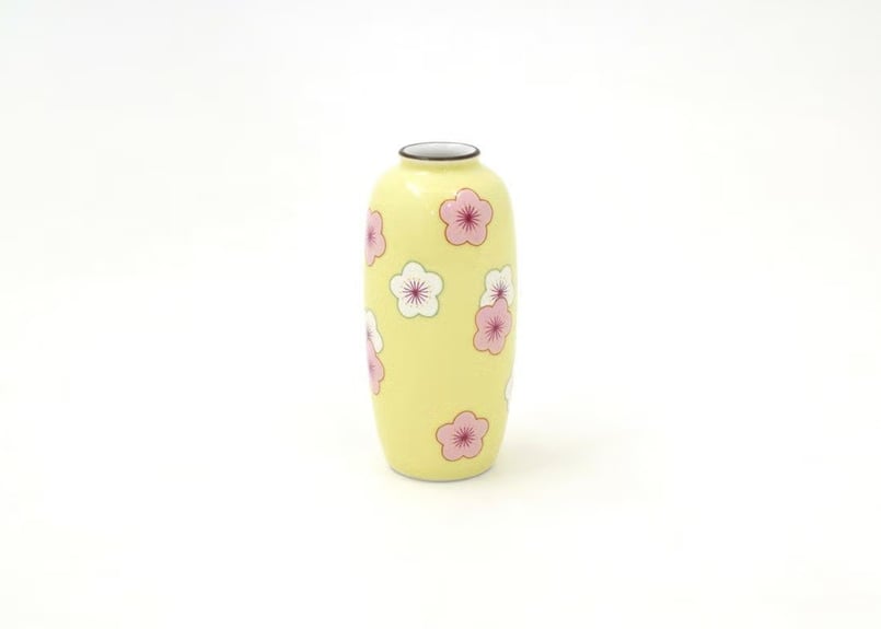 花瓶　哲聖釉 足付花生 黄・梅 みちのく3号花生（アウトレット品） | WEB有田陶器市 ｜ 深川製
