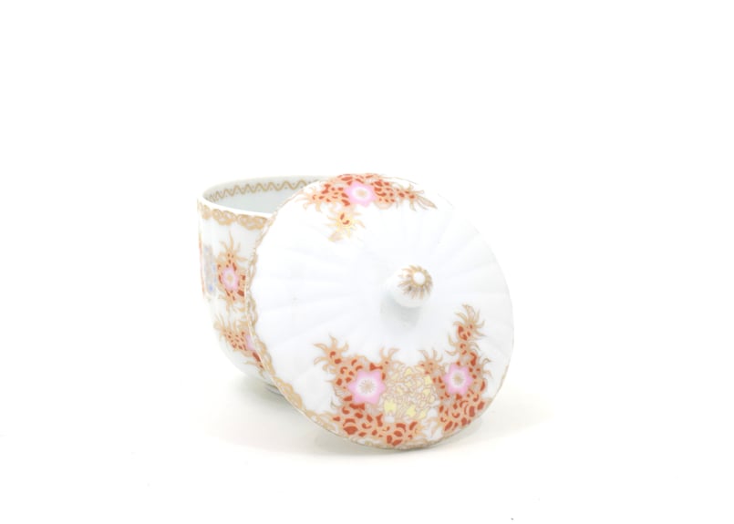 鍋島花兎 付煎茶碗(アウトレット品) | WEB有田陶器市 | 深川 鍋島花兎 付煎茶碗(アウトレット品) | WEB有田陶器市 | 深川