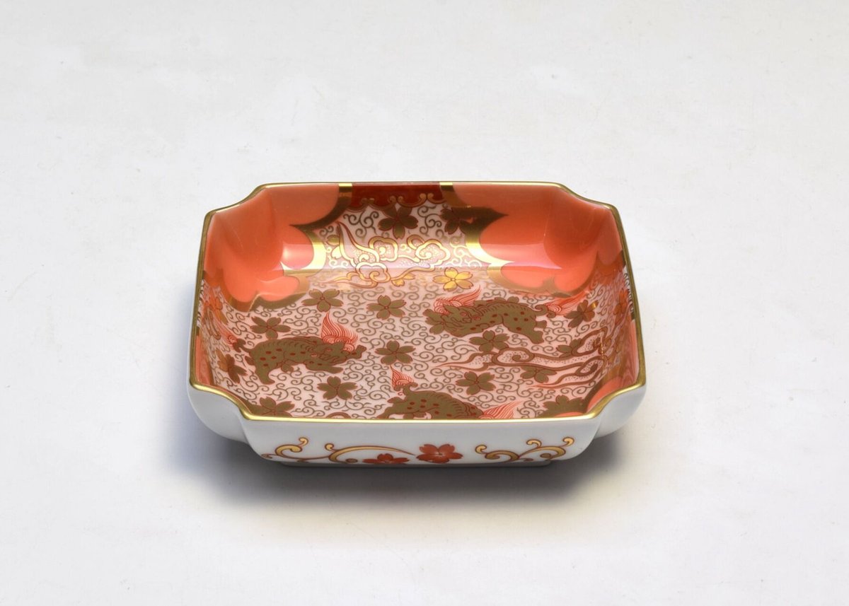 獅子唐草紋 角4号飾皿（アウトレット品） | WEB有田陶器市 ｜ 深川製