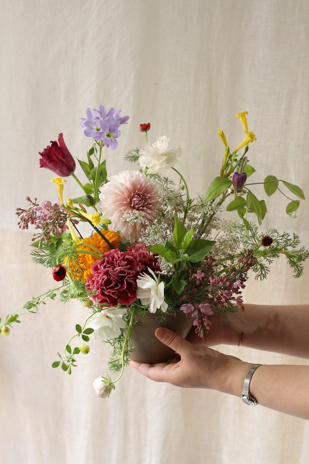 葛飾・江東・江戸川区お届け 送料1100】フラワーアレンジメント S