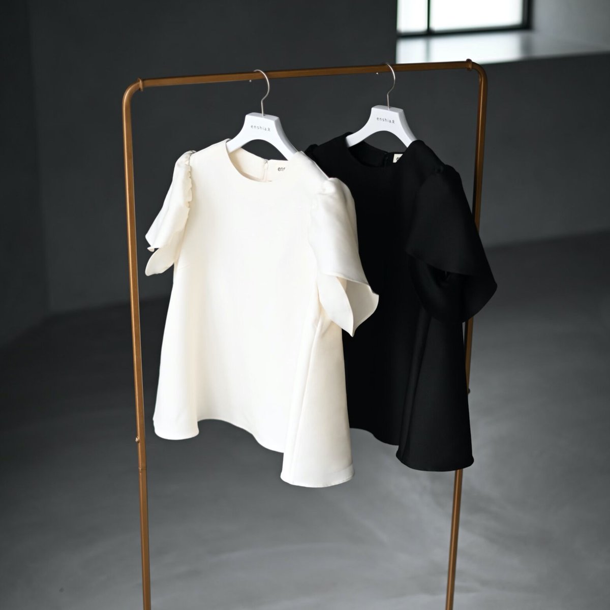 Heve カシミヤブレンドチューリップセーター 1/2 ファッション heve ヘイブ カシミヤブレンドチューリップPO ホワイト