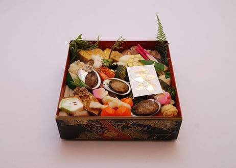 およねのおせち　竹　2段重（送料込）