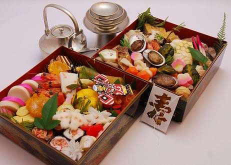 およねのおせち　梅　2段重（送料込）