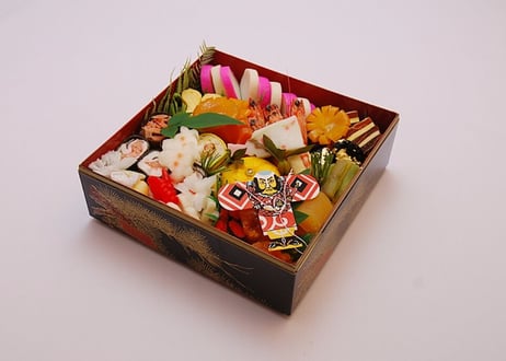 およねのおせち　竹　2段重（送料込）