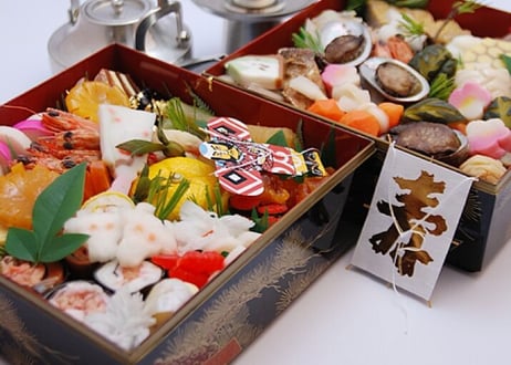 およねのおせち　竹　2段重（送料込）
