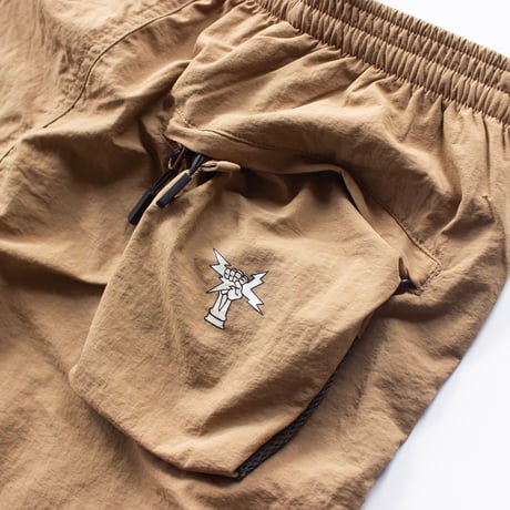 XOSYSTEM｜XO ARCH LOGO NYLON PANTS