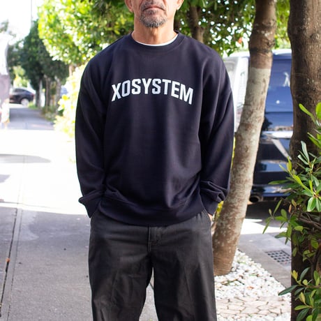 XOSYSTEM｜XO ARCH LOGO 10.0oz SWEAT / RELAX FIT