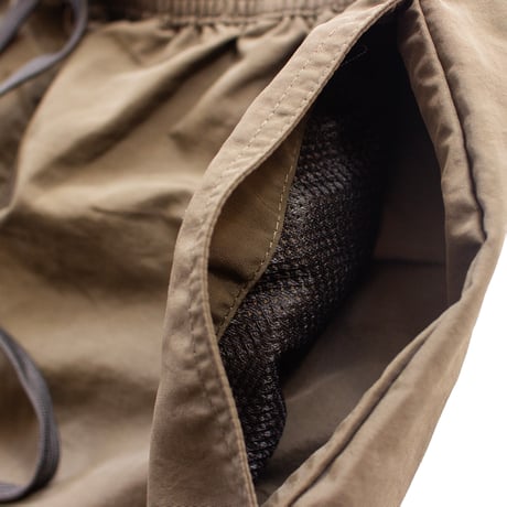 XOSYSTEM｜XO FUNNY LOGO SHORTS