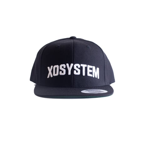 XOSYSTEM｜XO ARCH LOGO CAP