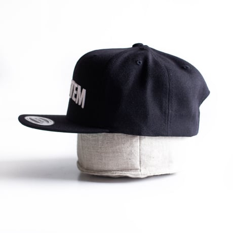 XOSYSTEM｜XO ARCH LOGO CAP