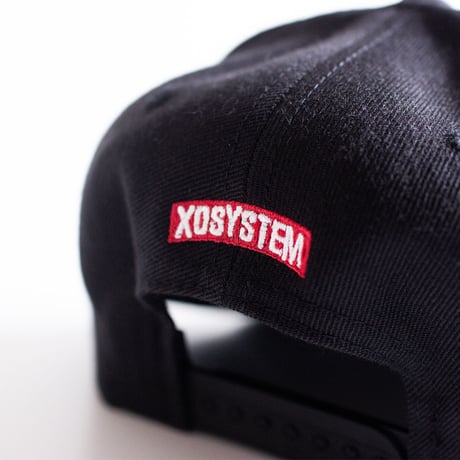 XOSYSTEM｜XO ARCH LOGO CAP