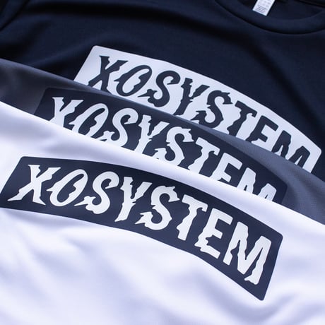 XOSYSTEM｜XO SWING ARCH LOGO DRY L/S TEE