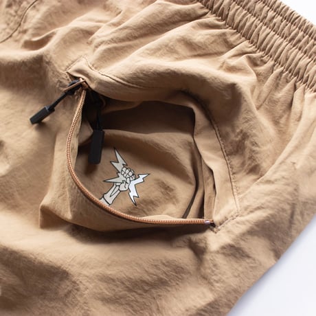 XOSYSTEM｜XO ARCH LOGO NYLON PANTS