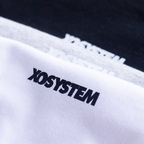 XOSYSTEM｜XO OG SMALL LOGO KIDS TEE
