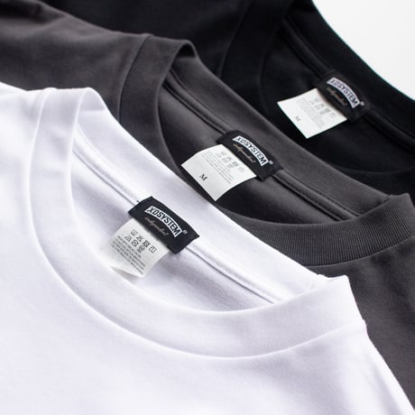 XOSYSTEM｜XO ARCH LOGO RELAX FIT TEE (with draw cord)