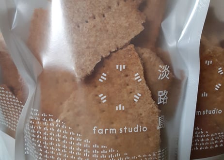 種まきから始めたもち麦粉のじゃがバタクラッカー