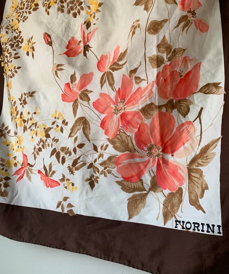 Scarf -brown frame-