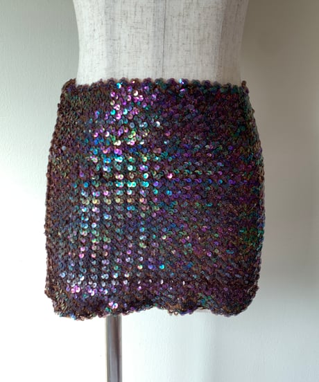 伸びいるTight Mini Skirt