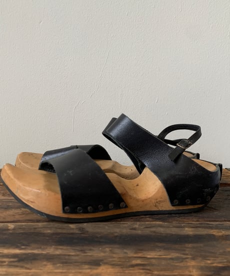 Wood Sole Sandal -Black-