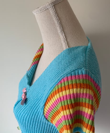 Short-sleeve colorful knit shirt