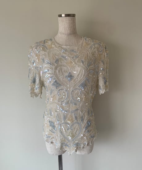 Illusion bees tops