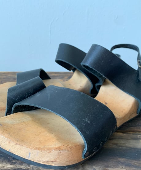 Wood Sole Sandal -Black-