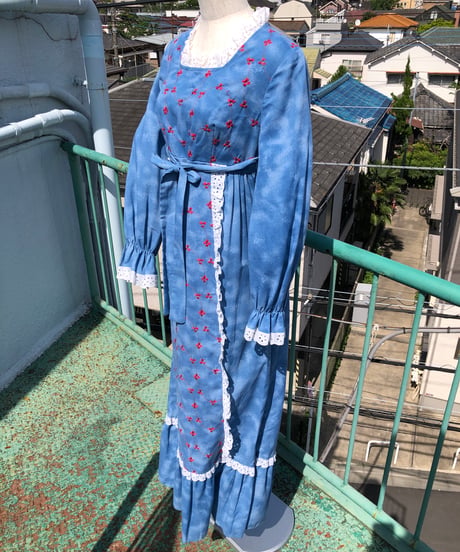 Sky Print & Flower Embroidery Maxi Dress