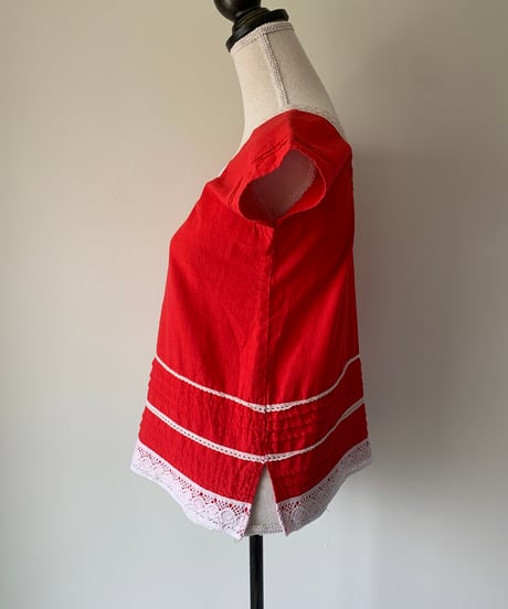 "80s" Embroidery Square Neck Tops