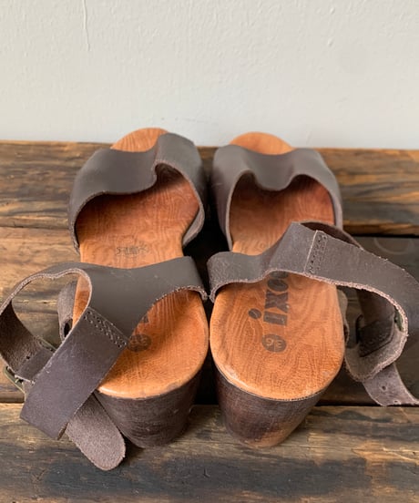 Wood Sole Sandal -brown-